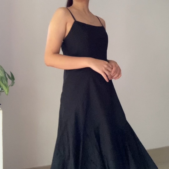 Black midi dress - Picture 2 of 5